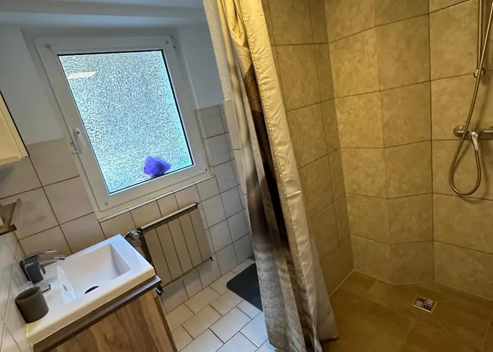 Schoene Im Zentrum Von Bo01 Und Bo02 보트로프